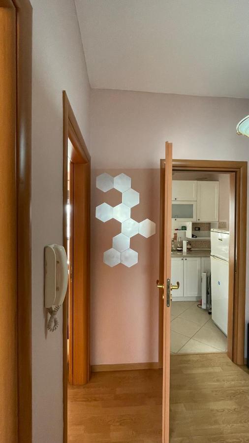 Easy Peasy - 9Th Floor View Downtown Apartment Tirana Bagian luar foto